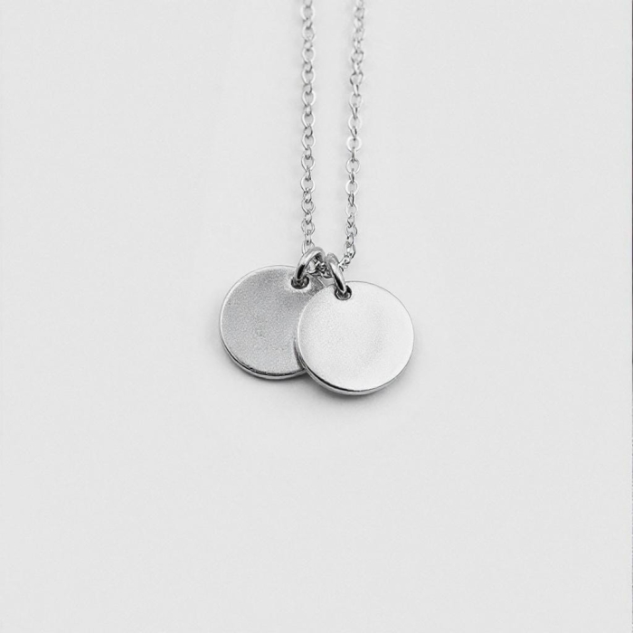 Minimalistyczny naszyjnik Silver Dot – zdjęcie 3