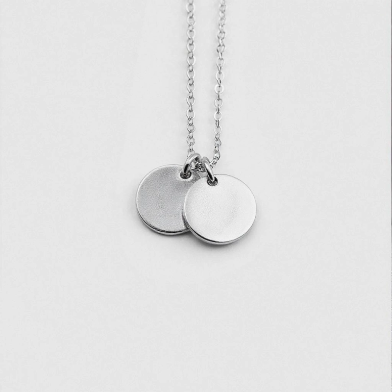 Minimalistyczny naszyjnik Silver Dot – zdjęcie 3